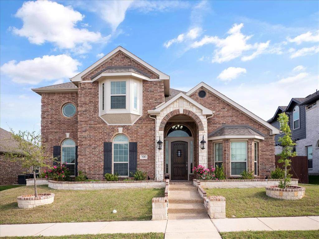 528 Castle Street - Photo 1