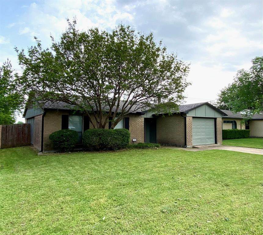 728 Rolling Ridge Drive - Photo 1