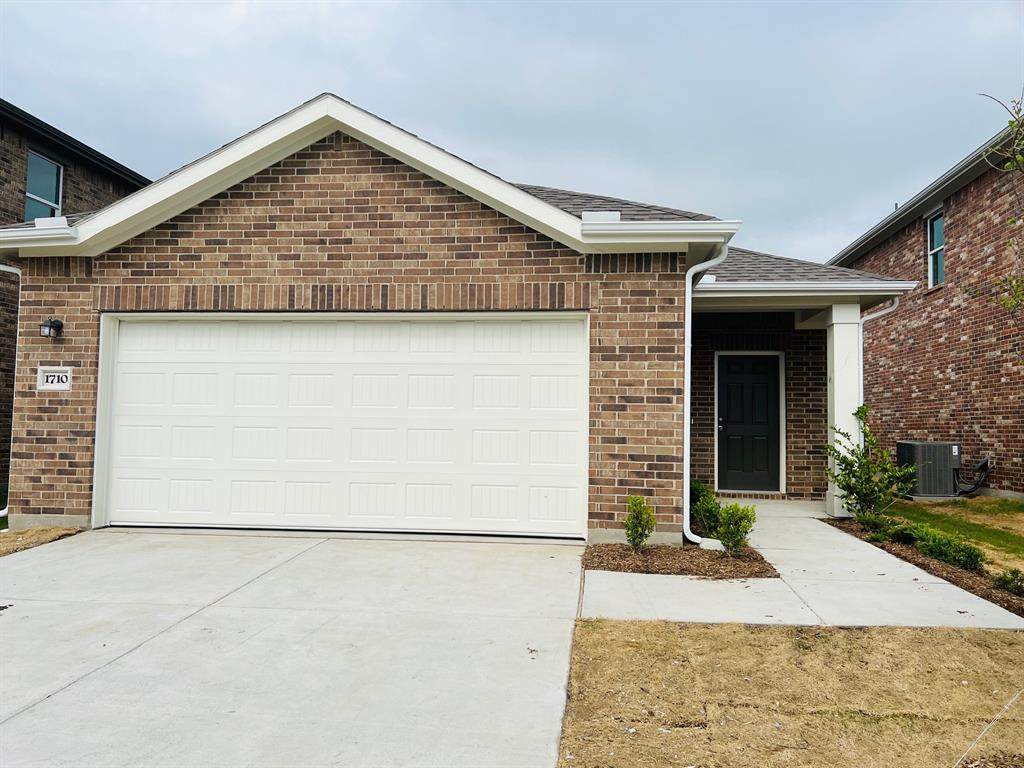 1710 Washington Street - Photo 1