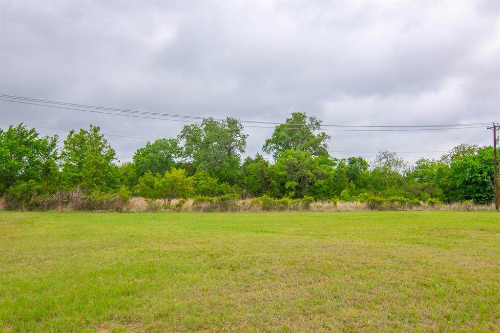 TBD Lockhart - Photo 1