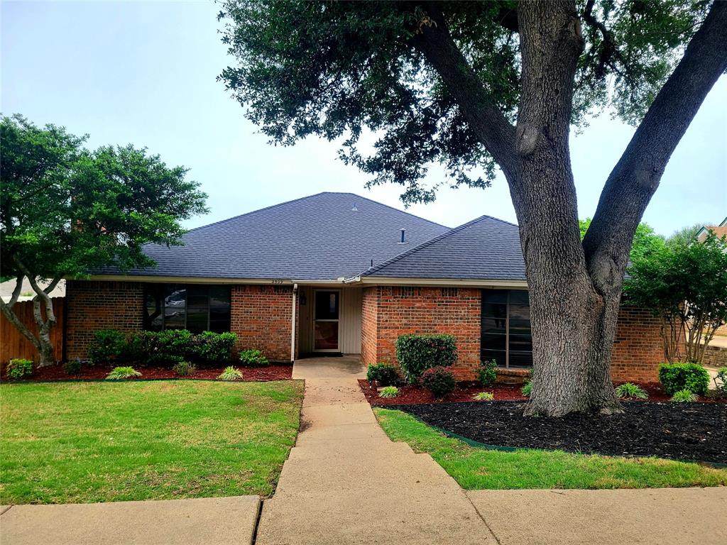 2509 Glenoaks Court - Photo 1