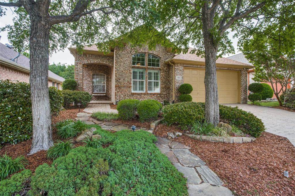 404 Saddleback Drive - Photo 1