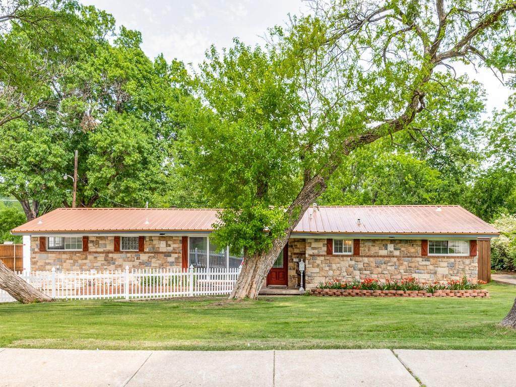 2840 Glenbrook Drive - Photo 1