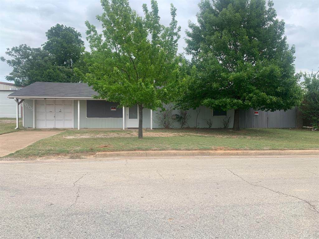 1005 Heather Drive - Photo 1