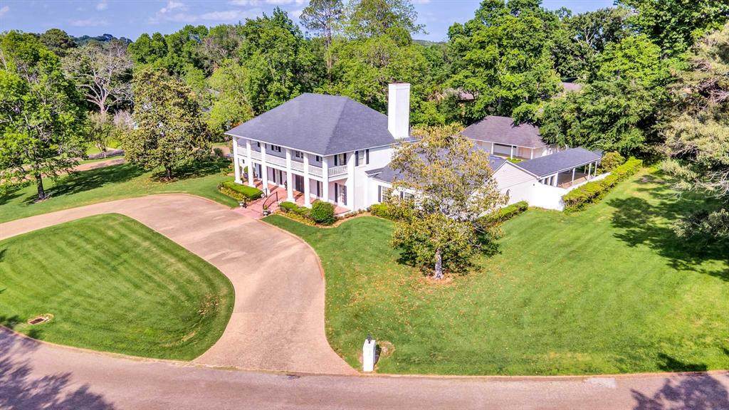 2800 Woodlake - Photo 1