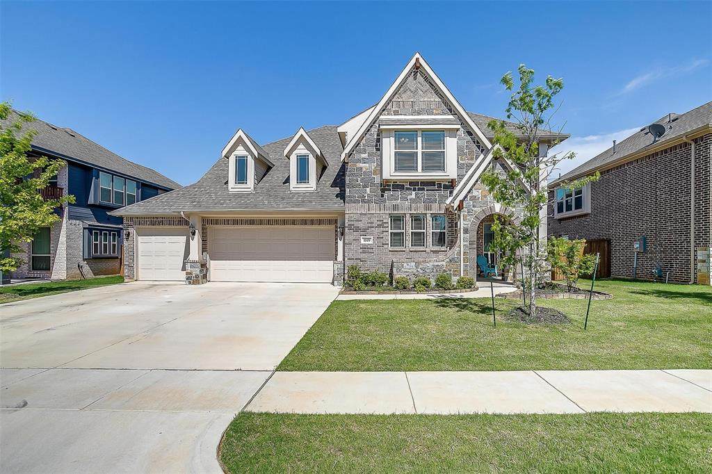 1049 Scarlet Oak Drive - Photo 1