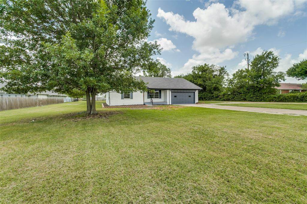 925 Lucas Road - Photo 1