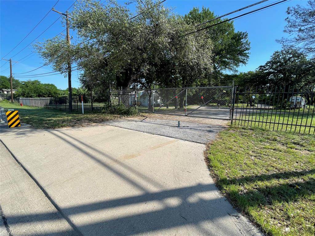 9600 Jacksboro Highway - Photo 1