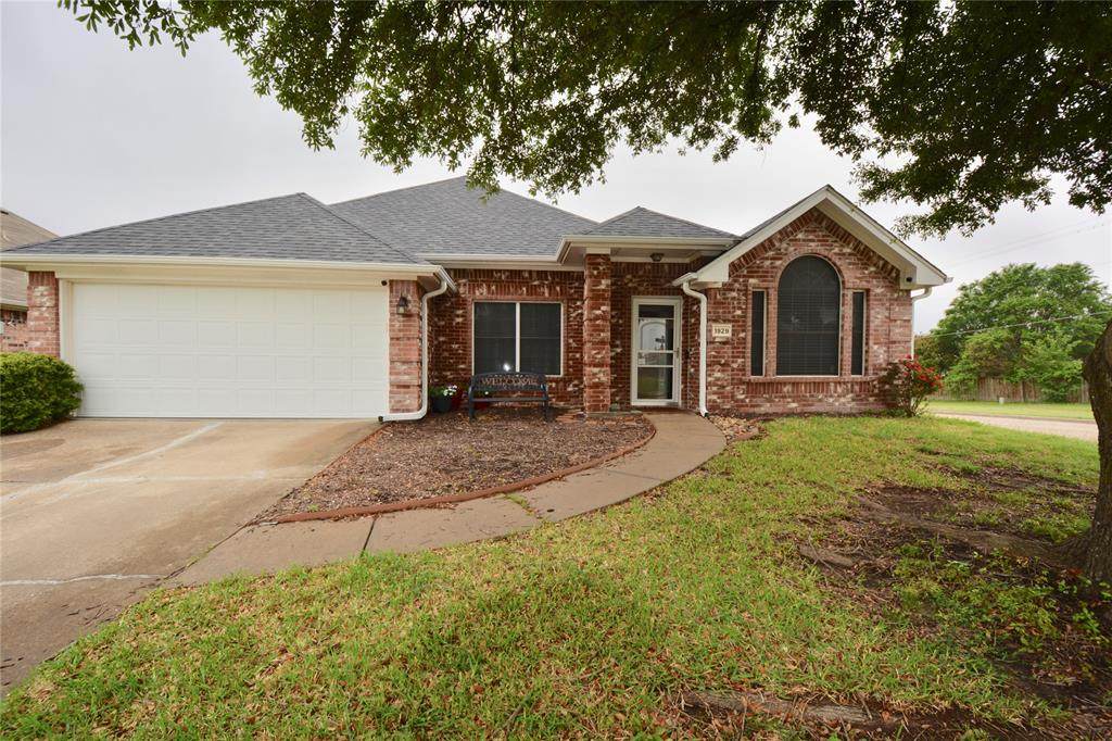 1929 Pebblebrook Lane - Photo 1