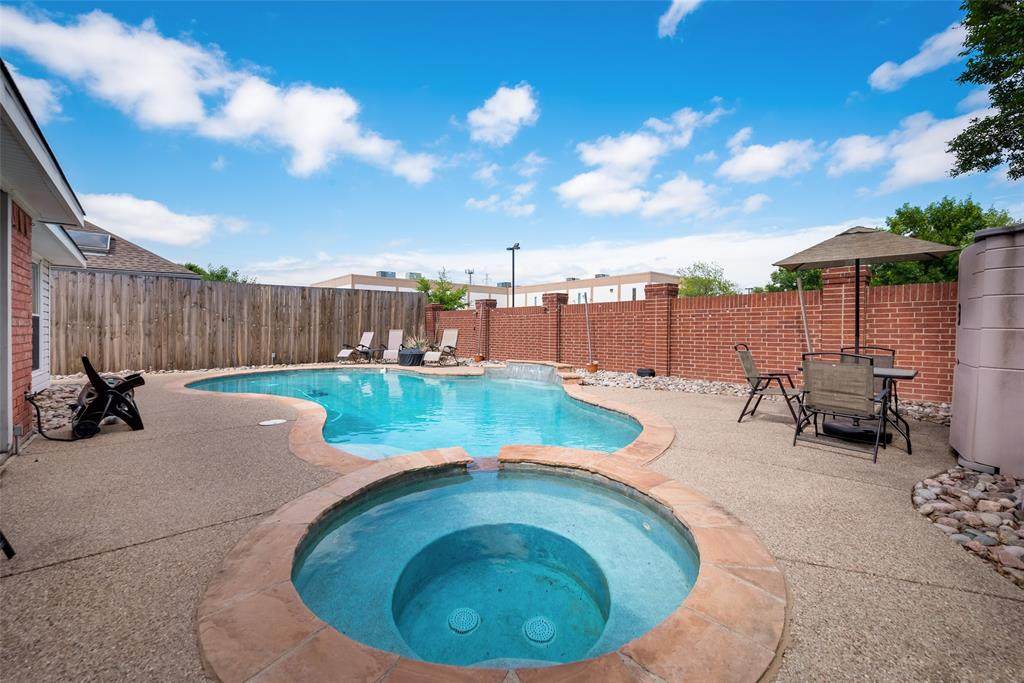 2202 Ashwood Court - Photo 1