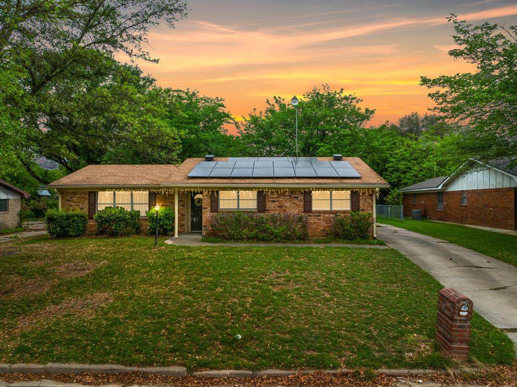 1407 Hummingbird Drive - Photo 1