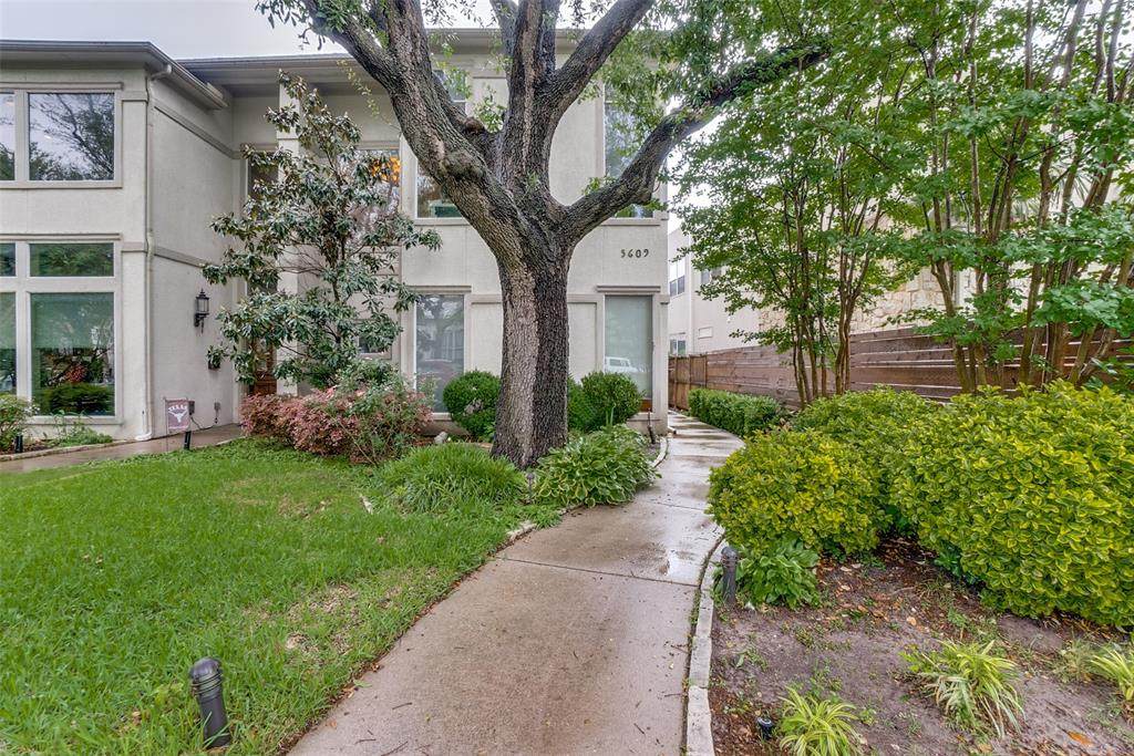 5609 La Foy Boulevard - Photo 1
