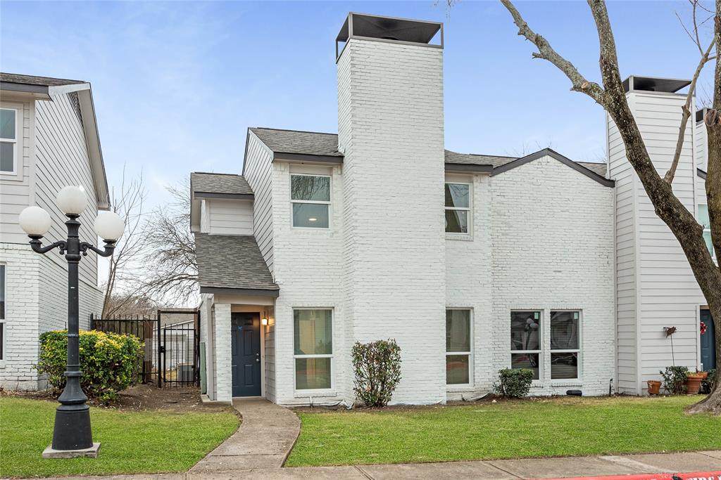9524 Military Parkway - Photo 1