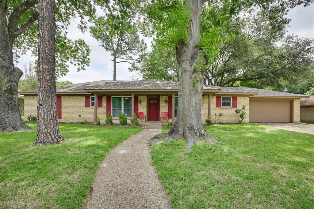 2817 Hillcrest Drive - Photo 1