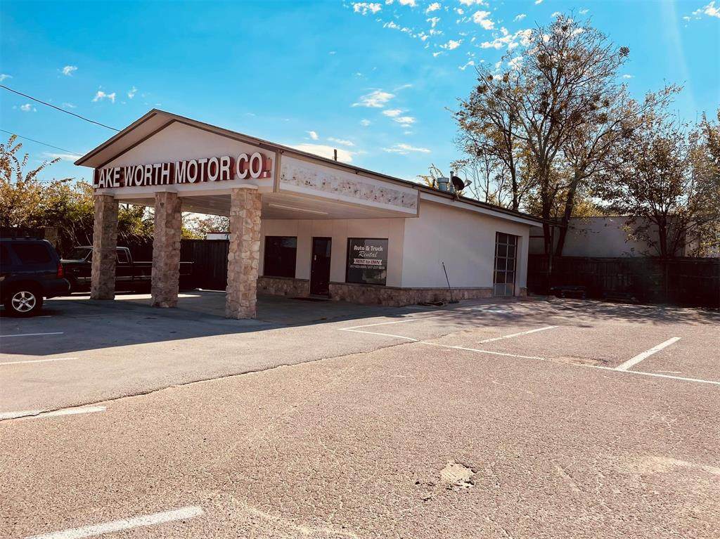 5715 Azle Avenue - Photo 1