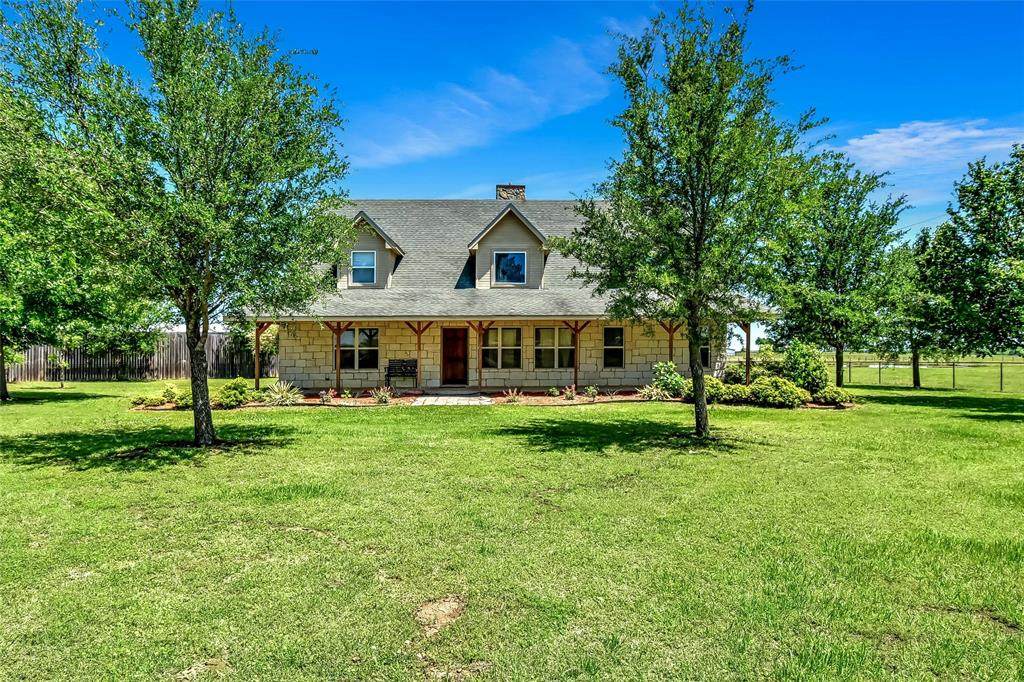 9484 Hwy 377 - Photo 1