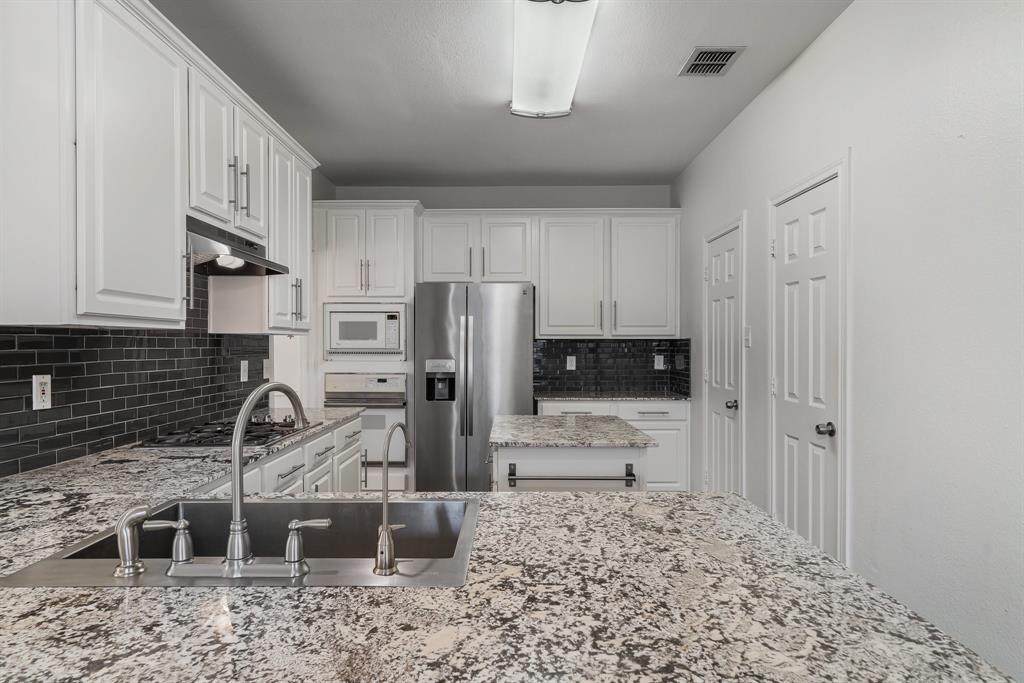 9500 Rodeo Drive - Photo 1