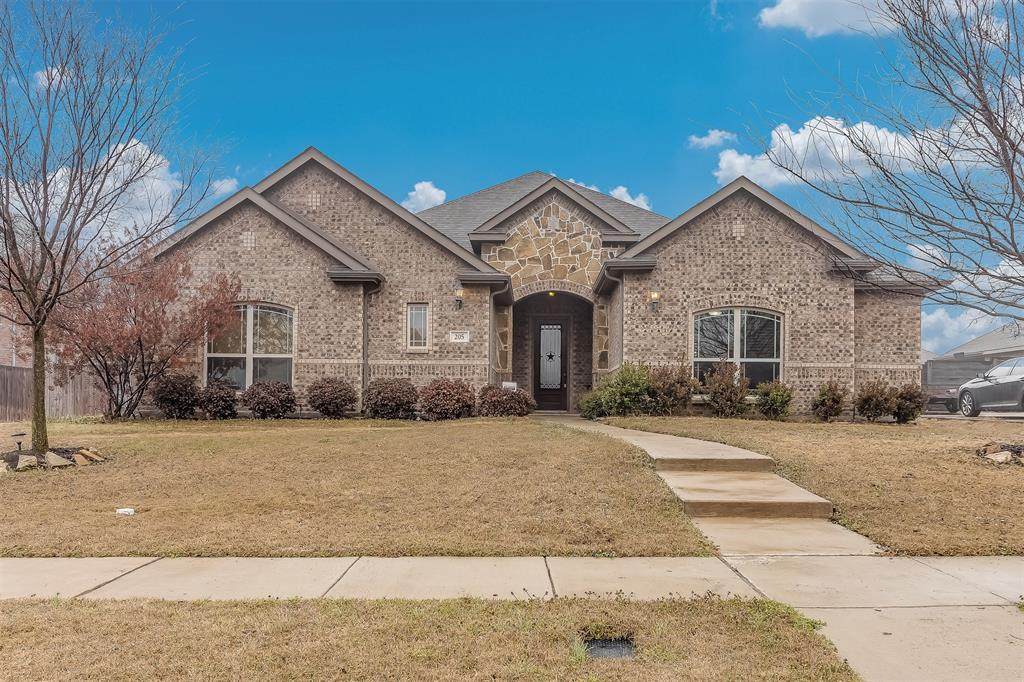 205 Debbie Way - Photo 1
