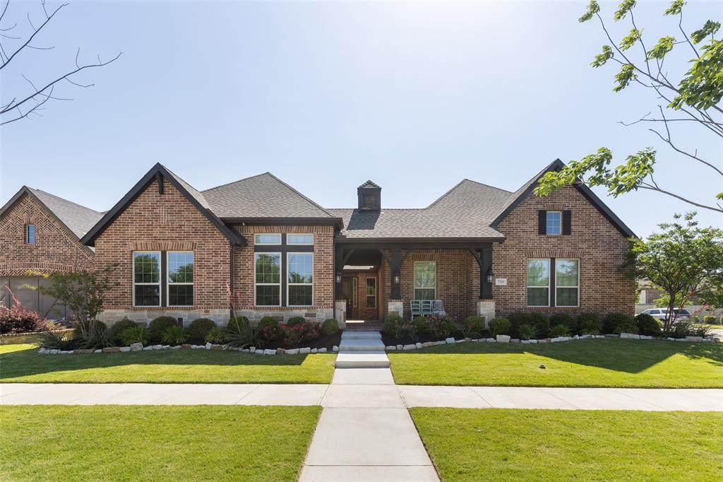 700 Sunflower Avenue - Photo 1