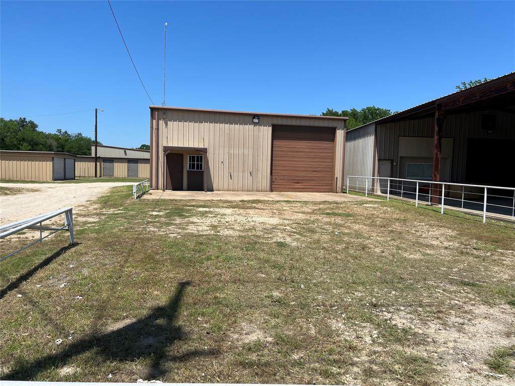 701 Pine Street - Photo 1