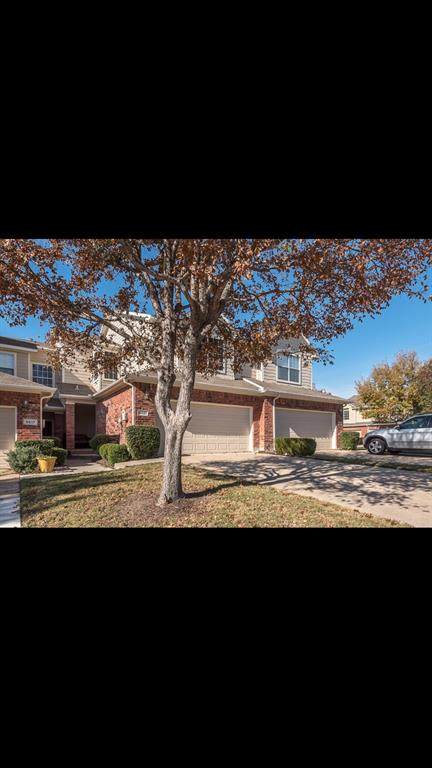 8621 Hunters Trace Lane - Photo 1