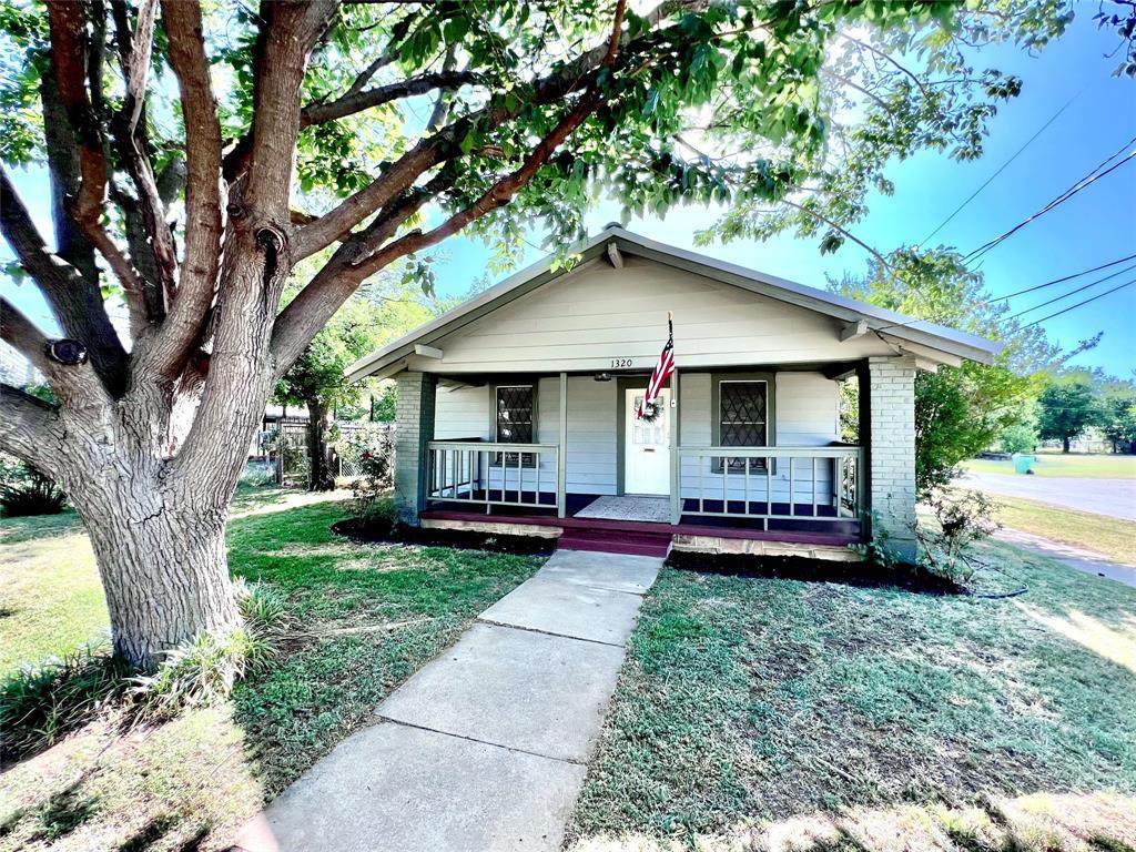 1320 Seaman Street - Photo 1