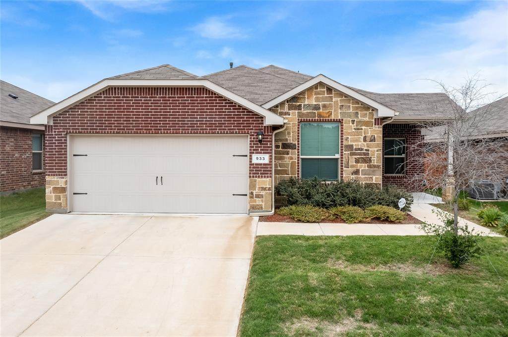 933 Rutherford Drive - Photo 1