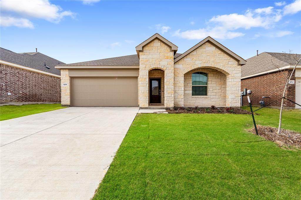 1209 Mesquite Lane - Photo 1