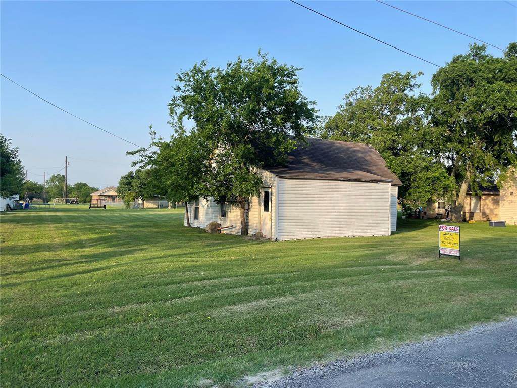 307 Cedar Street - Photo 1