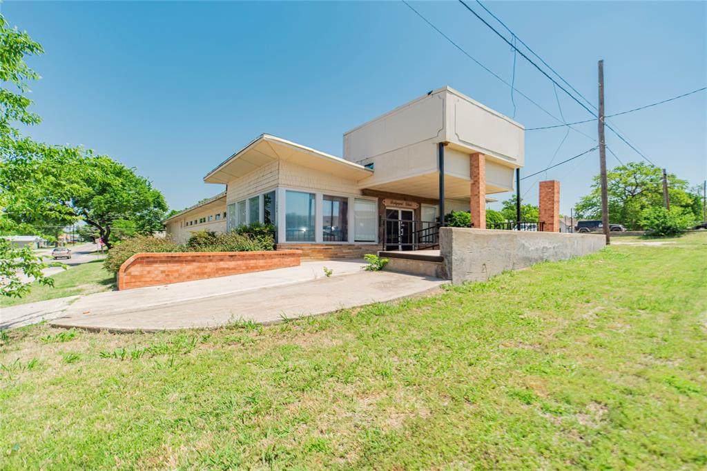 1306 13th Street - Photo 1