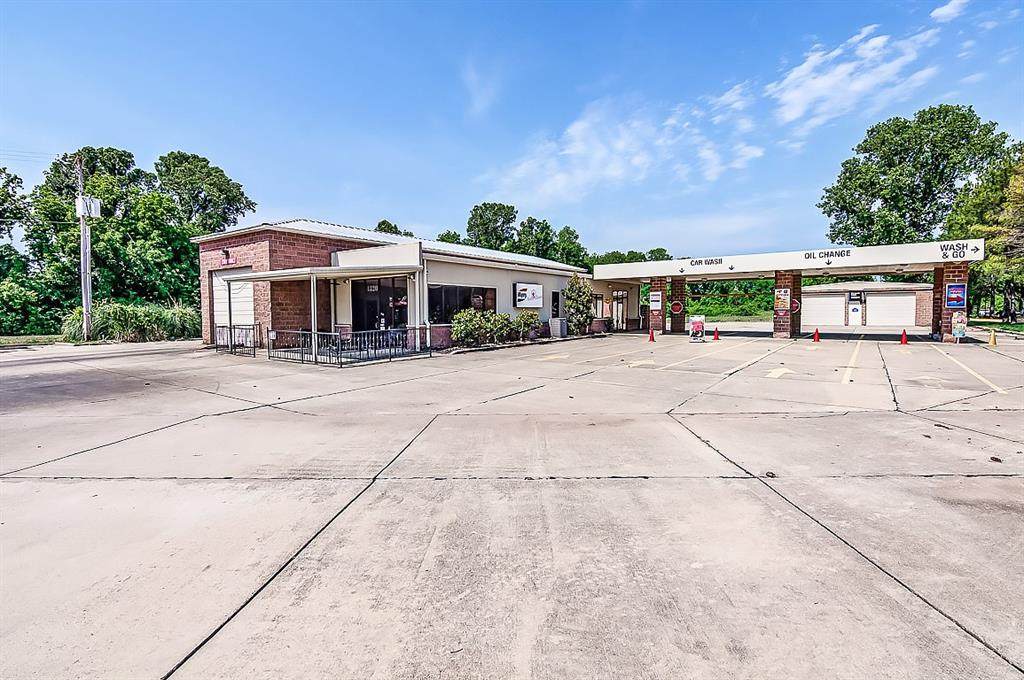 4320 Barksdale Boulevard - Photo 1