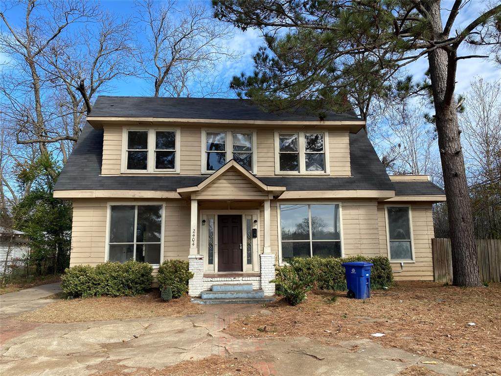2404 Woodford Street - Photo 1