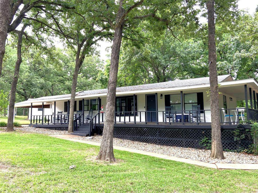 184 Beachwood Drive - Photo 1