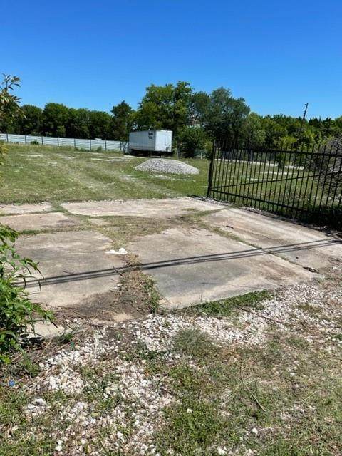 2749 Cedardale Road - Photo 1