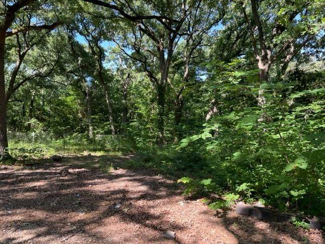 2455 Private Road 3142 - Photo 1