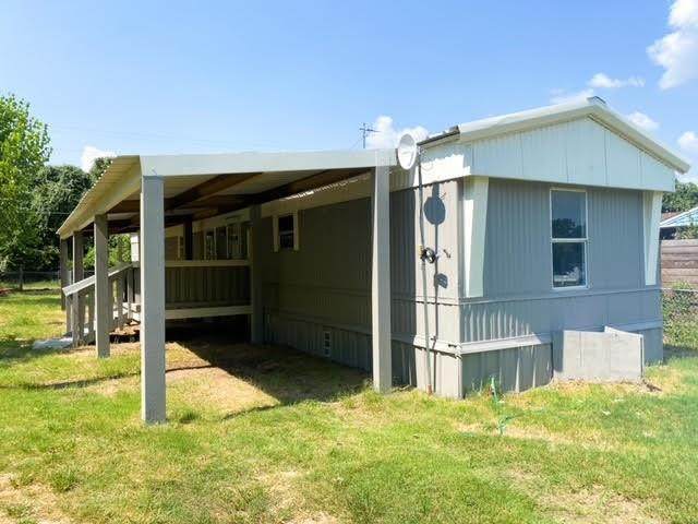 1545 Swan Court - Photo 1