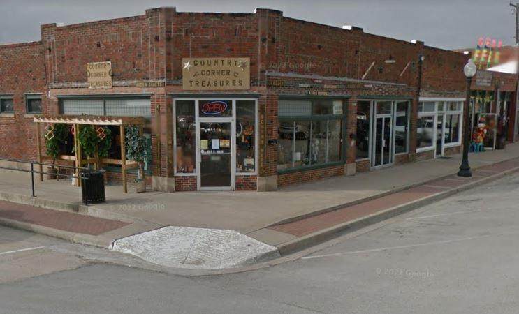 200 6th Street - Photo 1
