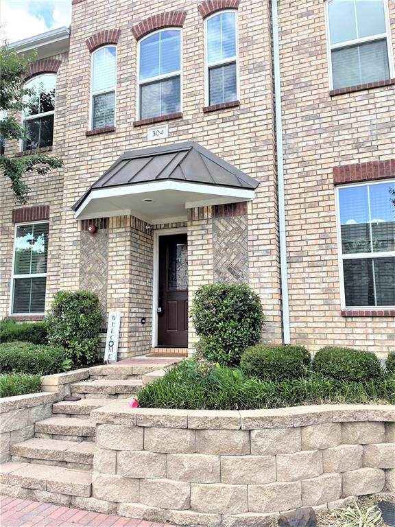 304 Lily Lane - Photo 1
