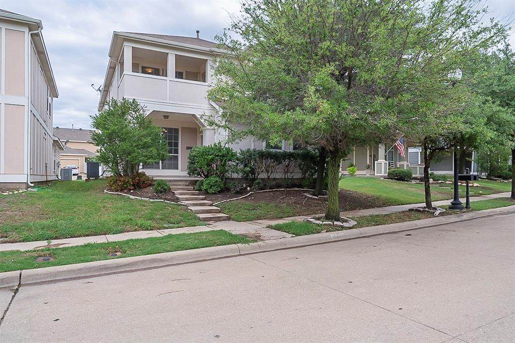 10917 Dillon Street - Photo 1