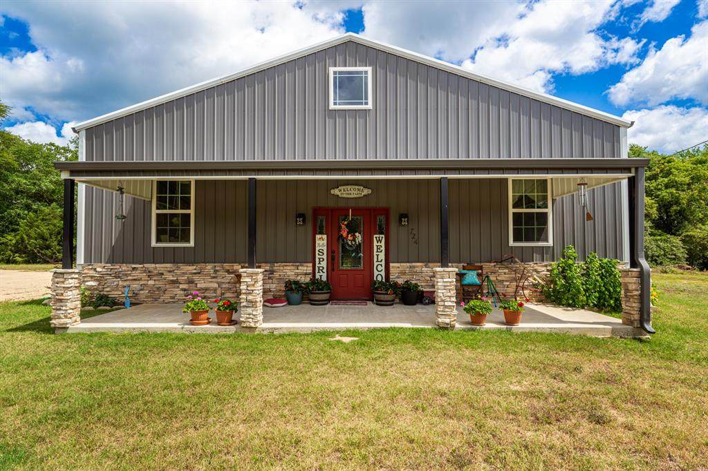 724 Lyles Road - Photo 1