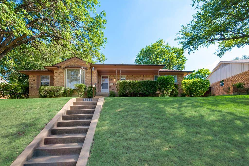 1641 Trailridge Drive - Photo 1
