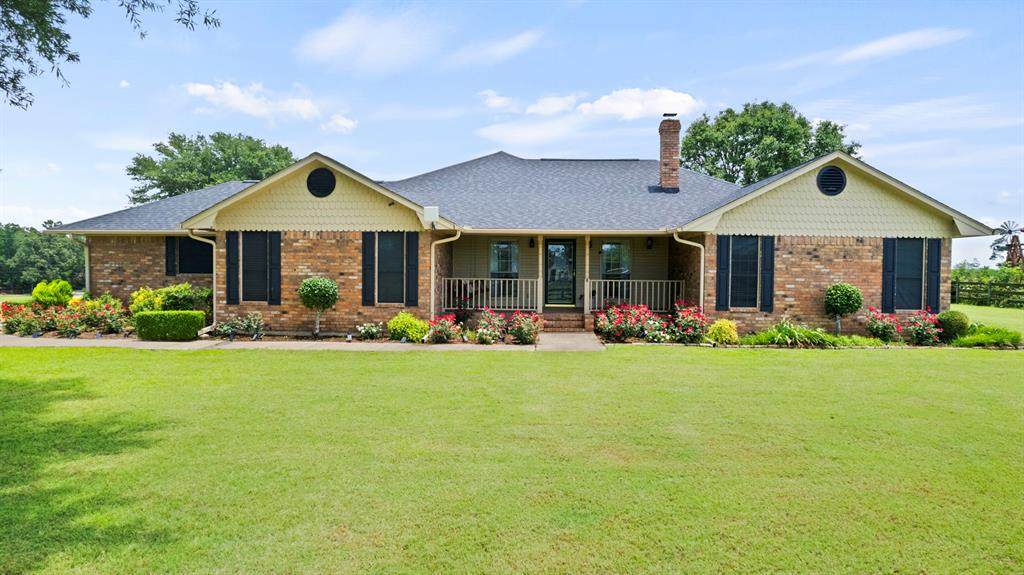 200 County Road 4842 - Photo 1