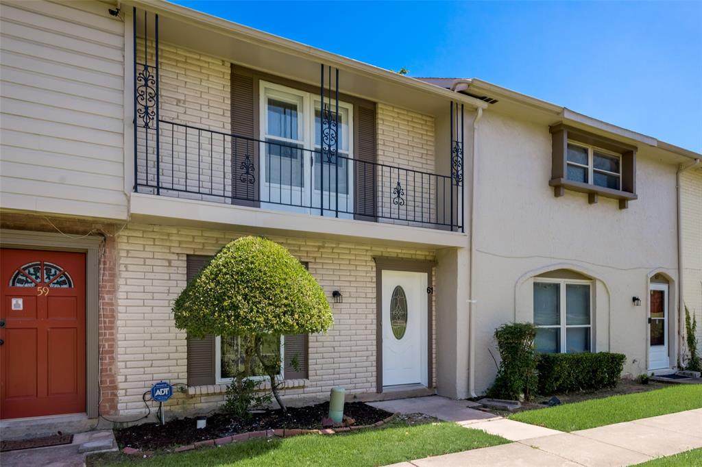 61 Townhouse Lane - Photo 1