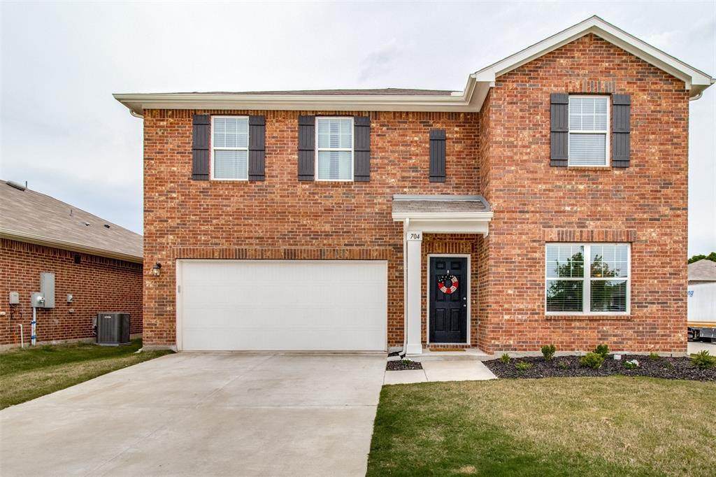 704 Peach Tree Lane - Photo 1