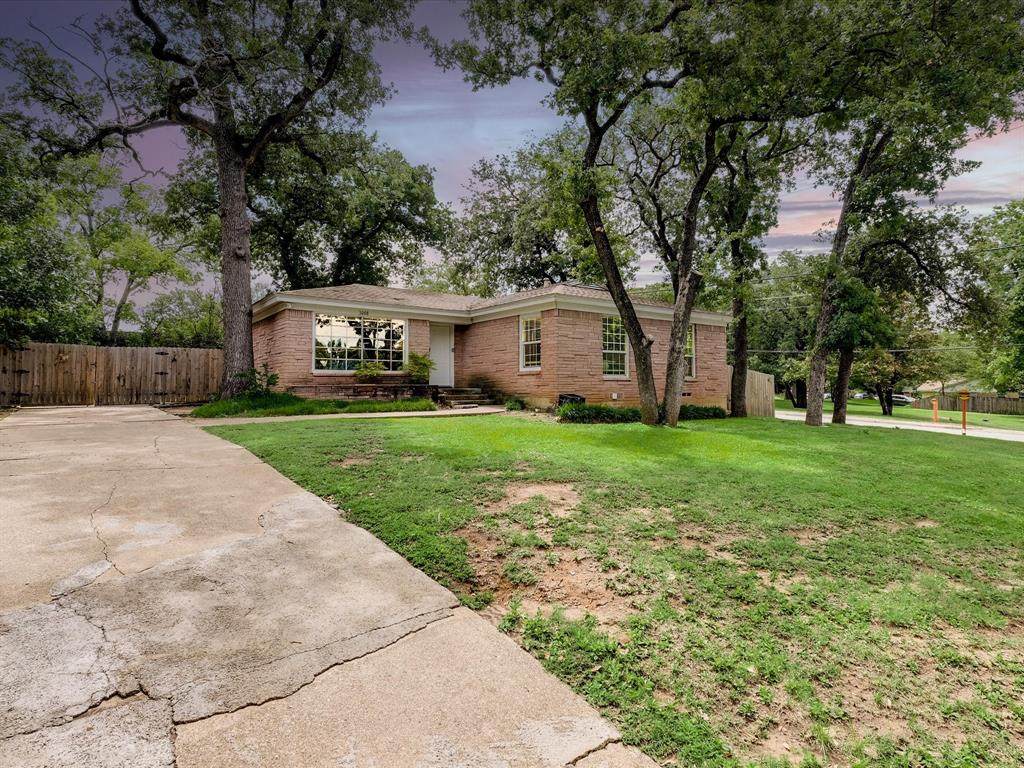 1008 Owenwood Drive - Photo 1