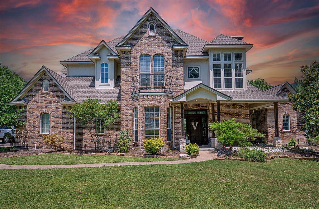207 River Oaks Drive - Photo 1