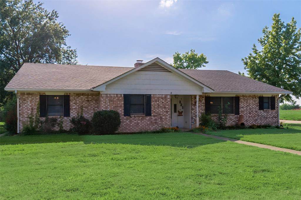 221 Helm Lane - Photo 1