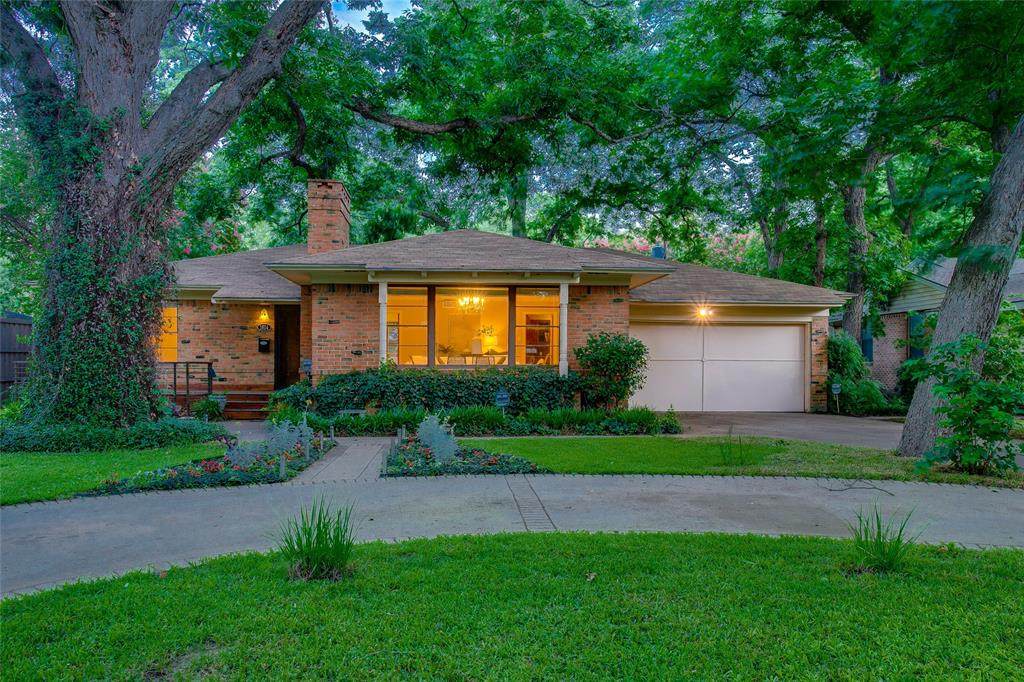 1614 Kessler Parkway - Photo 1