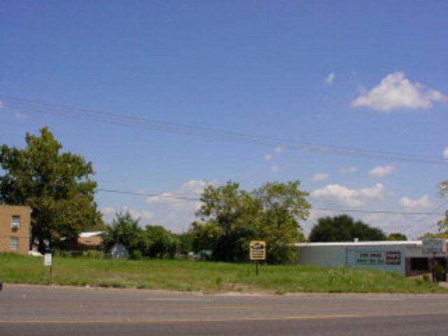 706 Corsicana Street - Photo 1