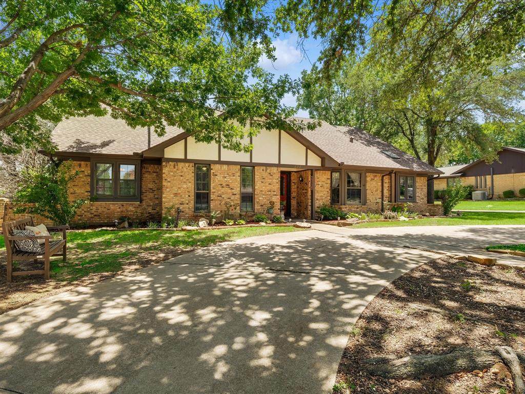 222 Lamesa Drive - Photo 1